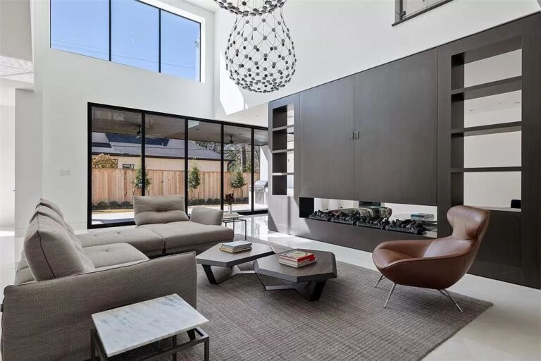 Iconic Modern New Construction Home in Houston for Sale at $3,720,000