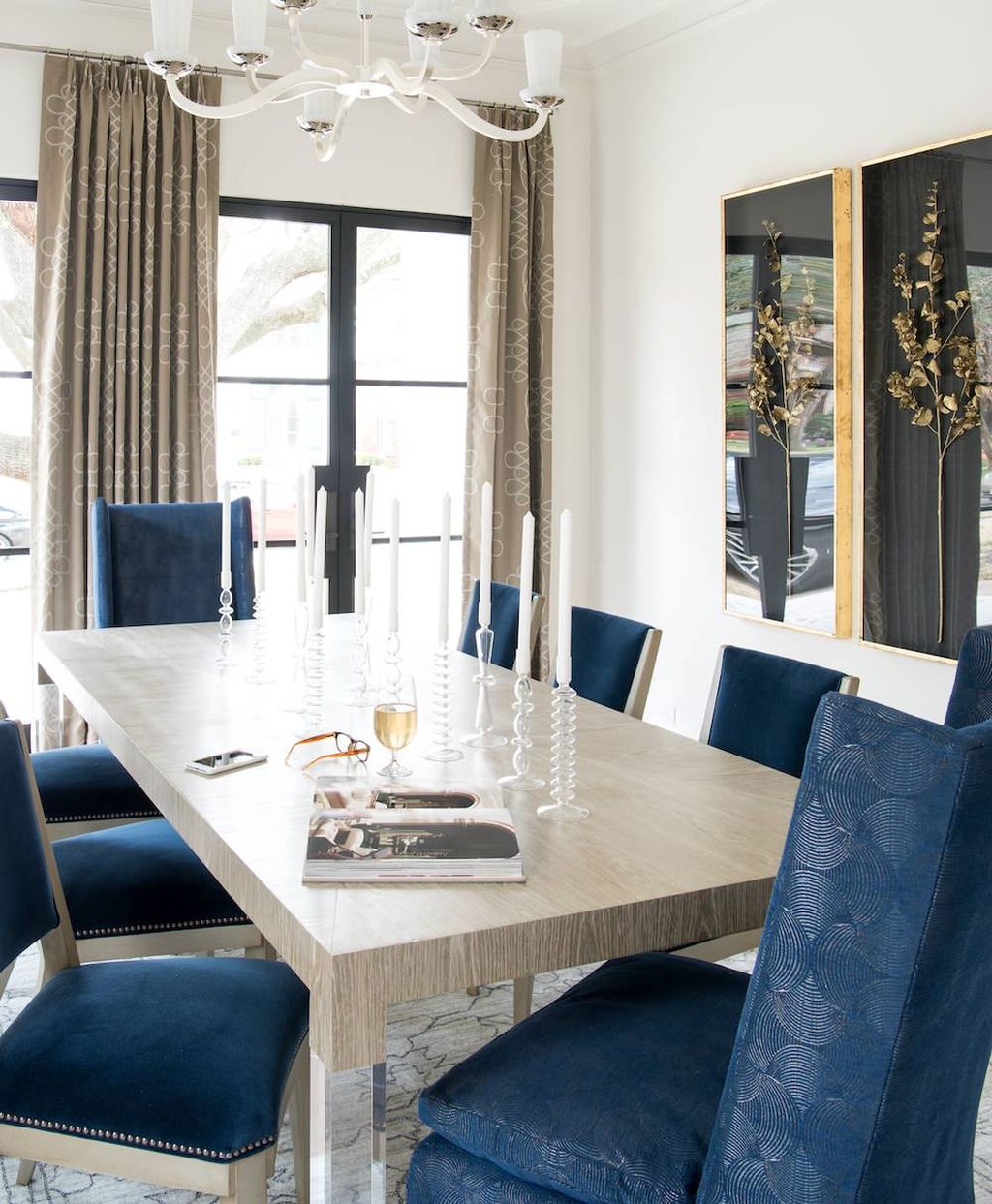Luxurious-Interiors-of-Highland-Park-Beauty-by-Traci-Connell-Interiors-22