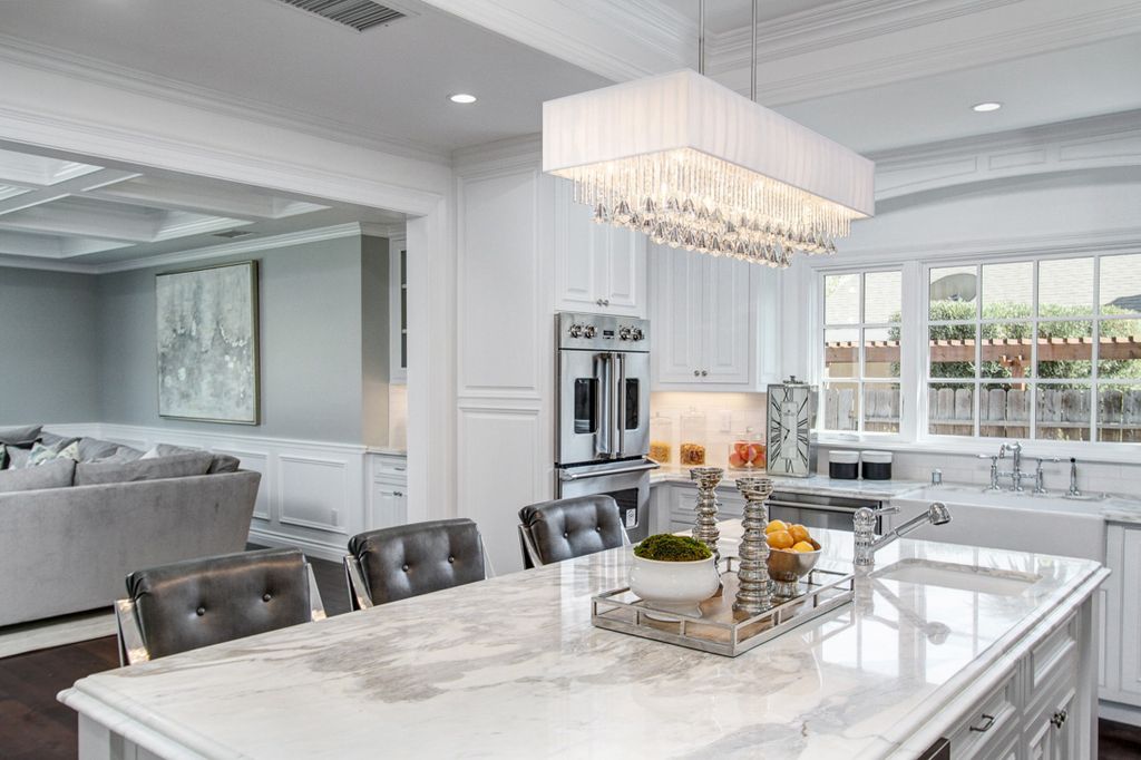 Luxury interiors of Arcadia Traditional by Meridith Baer Home