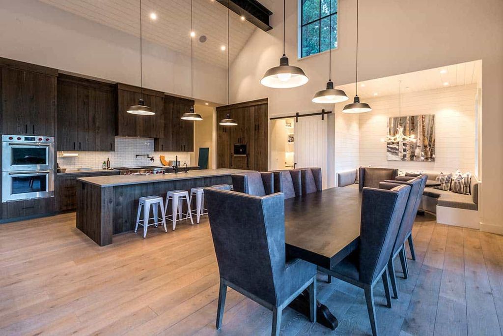 Martis-Camp-Unique-home-in-Truckee-with-over-700-square-feet-of-terrace-6-1