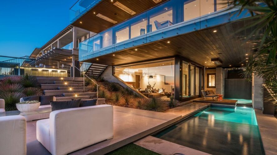 Newly Built Modern House in Dana Point with over stunning views