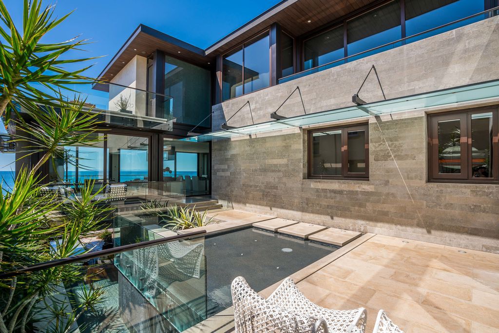 Newly-built-modern-house-in-Dana-Point-with-over-stunning-views-2