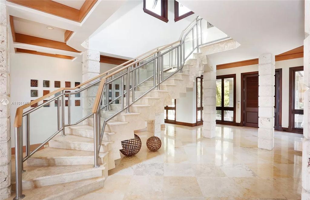 Outstanding-Miami-Waterfront-Home-in-Tropical-Bali-Style-listed-for-35000000-30