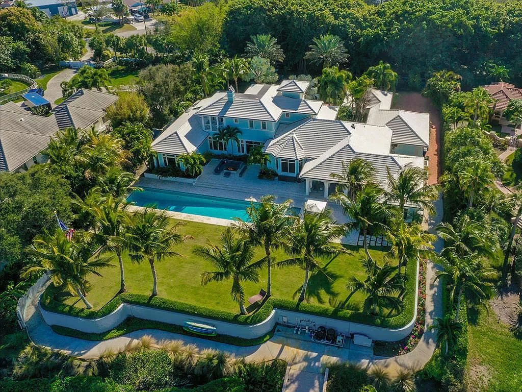 Stuarts-Most-Magical-Waterfront-Estate-on-The-Market-for-7500000-1