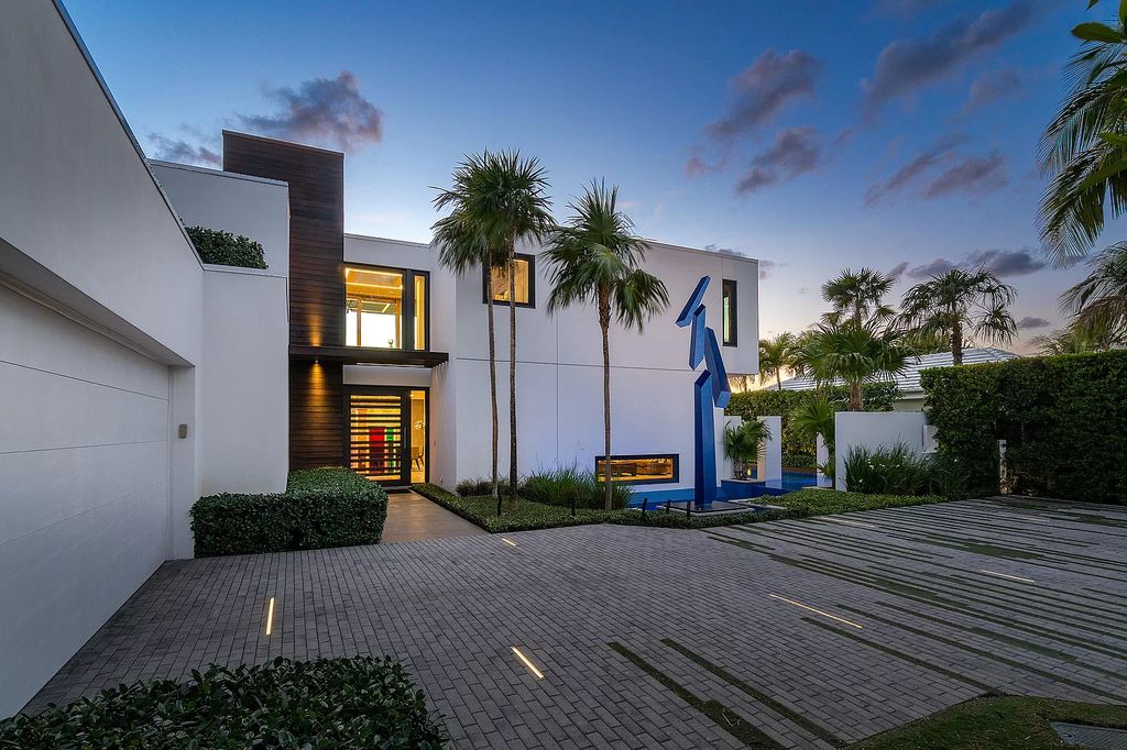 The Home in Palm Beach is a modern architectural symphony with expansive Intracoastal views from every room now available for sale. This home located at 2288 Ibis Isle Rd W, Palm Beach, Florida; offering 5 bedrooms and 5 bathrooms with over 4,800 square feet of living spaces.