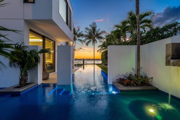 Stunning Ultra Modern Smart Home in Palm Beach Sells for $11,887,000