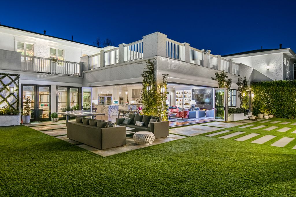 The Encino Estate is a opulent architectural masterpiece tucked behind exclusive private gates now available for sale. This home located at 4848 Encino Ave, Encino, California; offering 7 bedrooms and 9 bathrooms with over 10,500 square feet of living spaces.