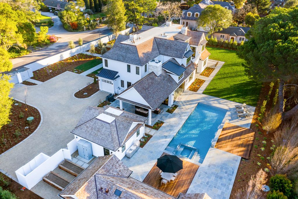 This-12998000-Grand-House-in-Atherton-offers-The-Ultimate-in-High-end-Luxury-35