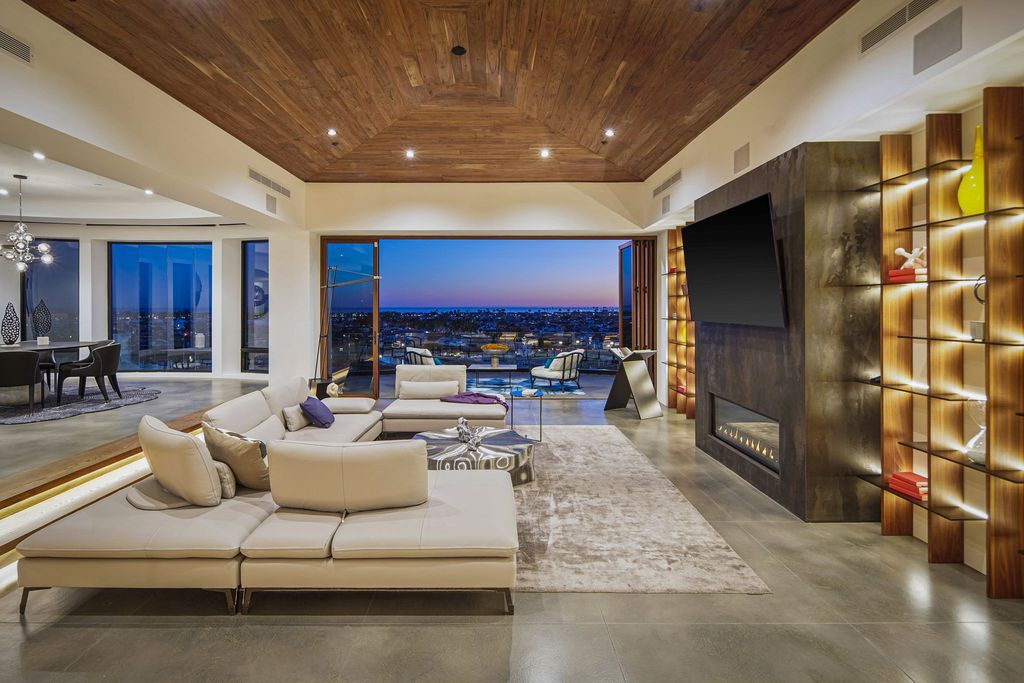 $17,995,000 California Contemporary Home boasts An Impeccable Design