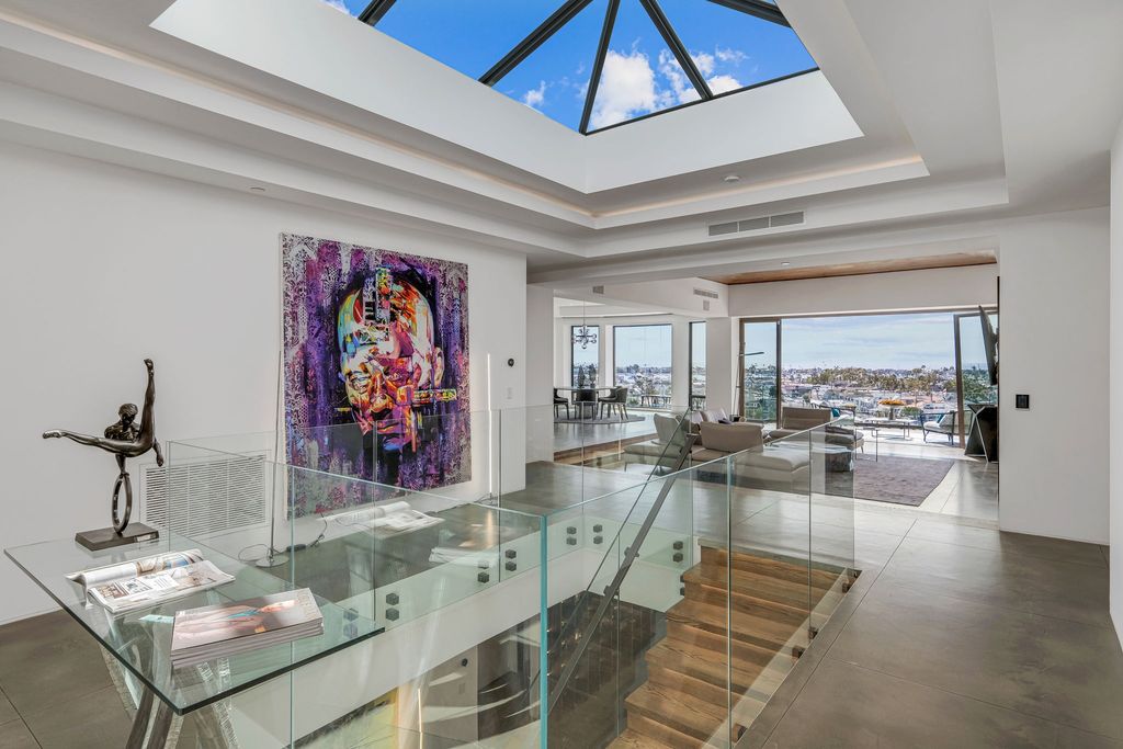 This-17995000-California-Contemporary-Home-boasts-An-Impeccable-Design-and-the-Finest-Views-5