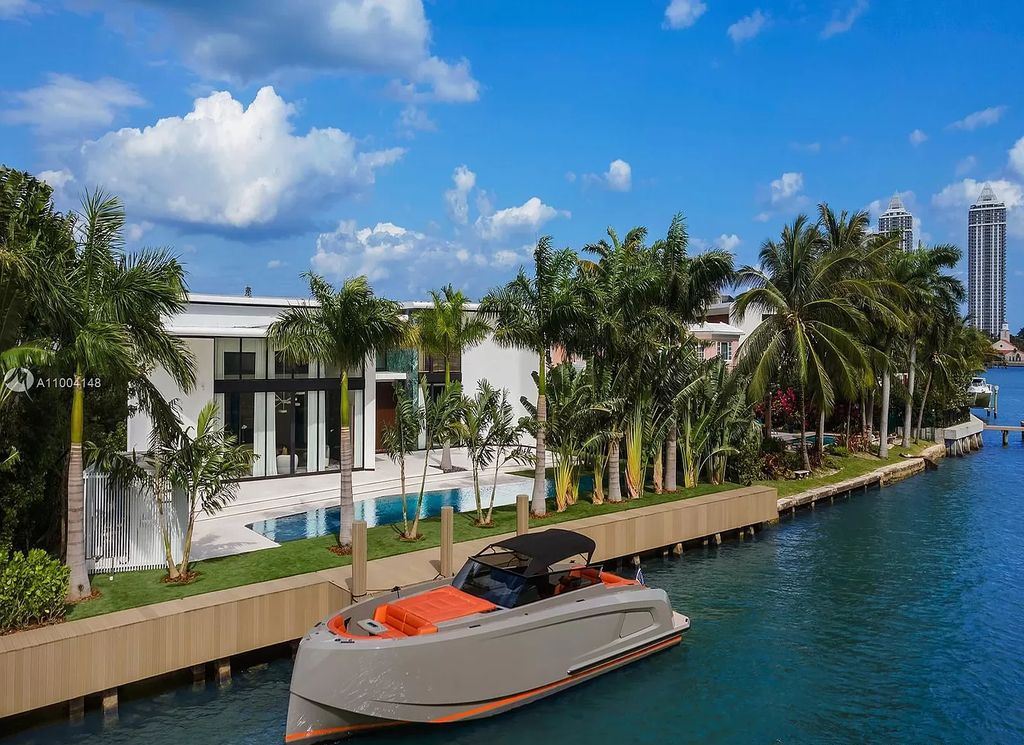 This $21,000,000 Miami Beach Home was built Beyond Exacting Standards (6)