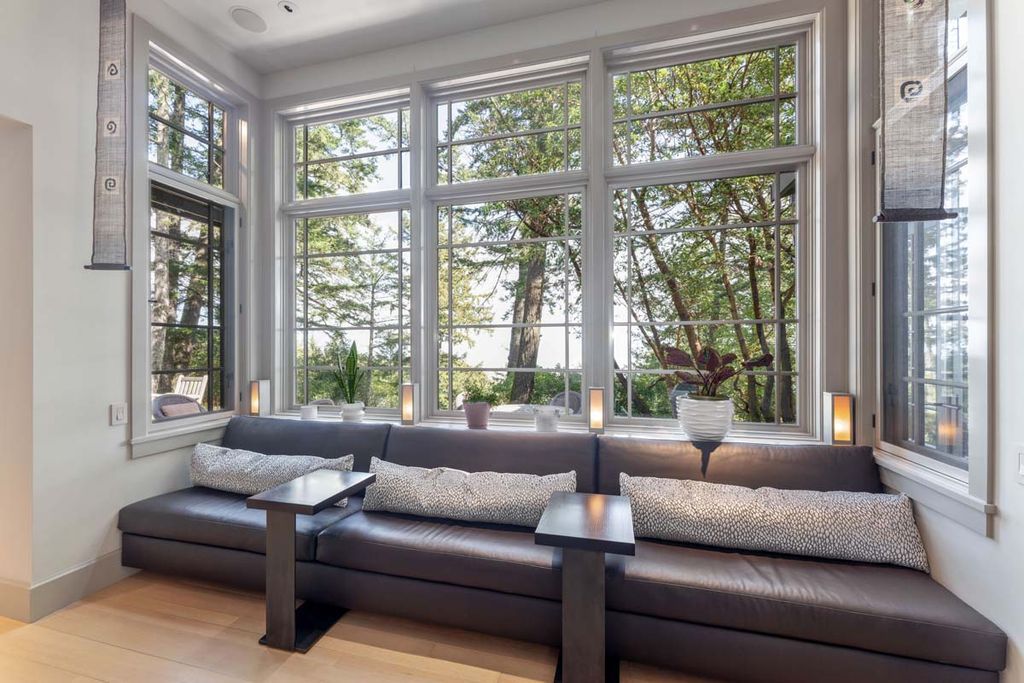 The Architectural Home in Woodside is on a extraordinary setting has a backdrop of dazzling San Francisco Bay views now available for sale. This home located at 1090 Bear Gulch Rd, Woodside, California; offering 3 bedrooms and 4 bathrooms with over 5,400 square feet of living spaces.