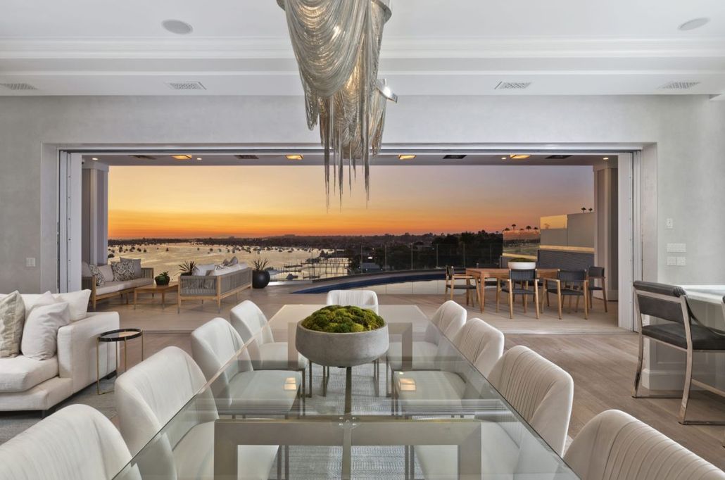 Uncompromising-stylish-home-in-California-with-views-of-the-Pacific-Ocean-13