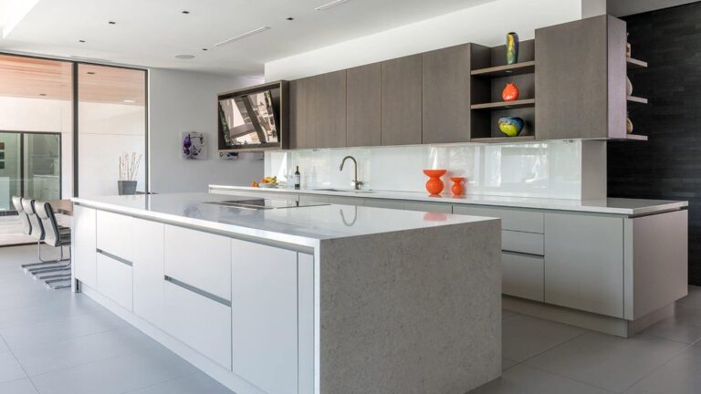 Cantoni's brilliant interior ideas in a Modern Smart House in Houston