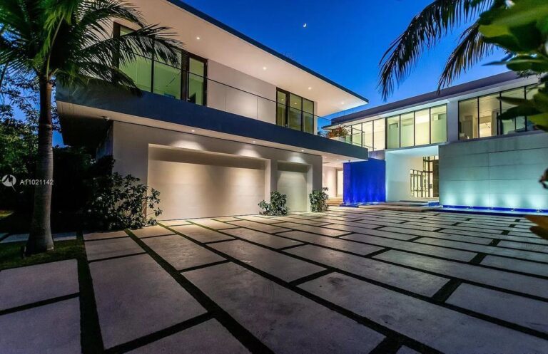 $32,000,000 Ultra Modern Bayfront Resort Style Mansion in Miami Beach
