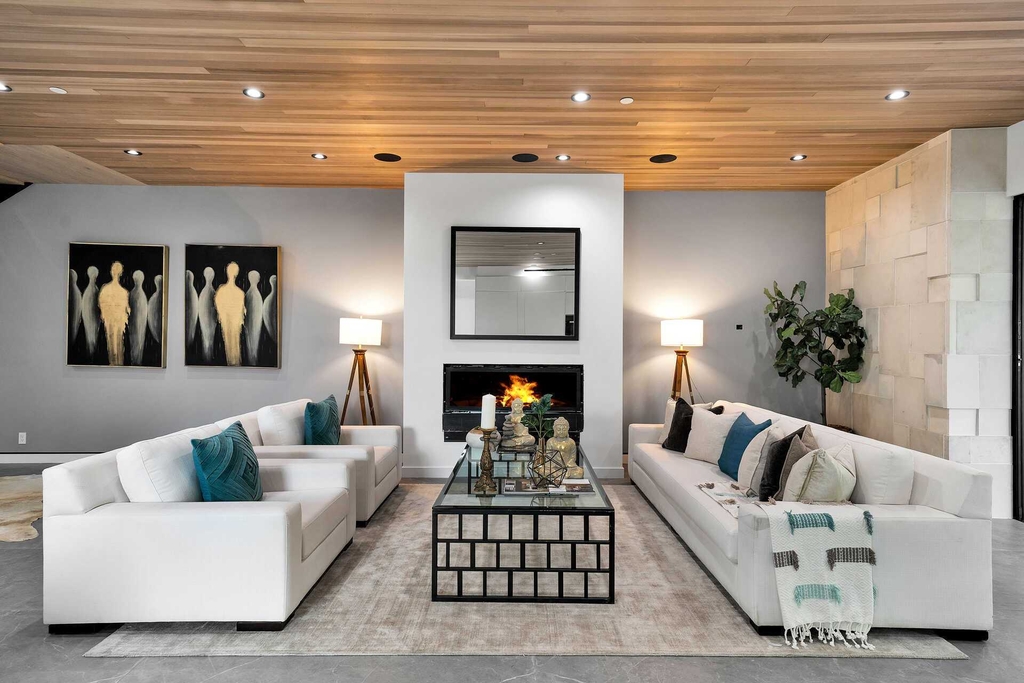 The Los Angeles Home is a brand new gated residence features modern contemporary design in the heart of Melrose Village now available for sale. This home located at 808 N Spaulding Ave, Los Angeles, California; offering 5 bedrooms and 6 bathrooms with over 4,600 square feet of living spaces. 