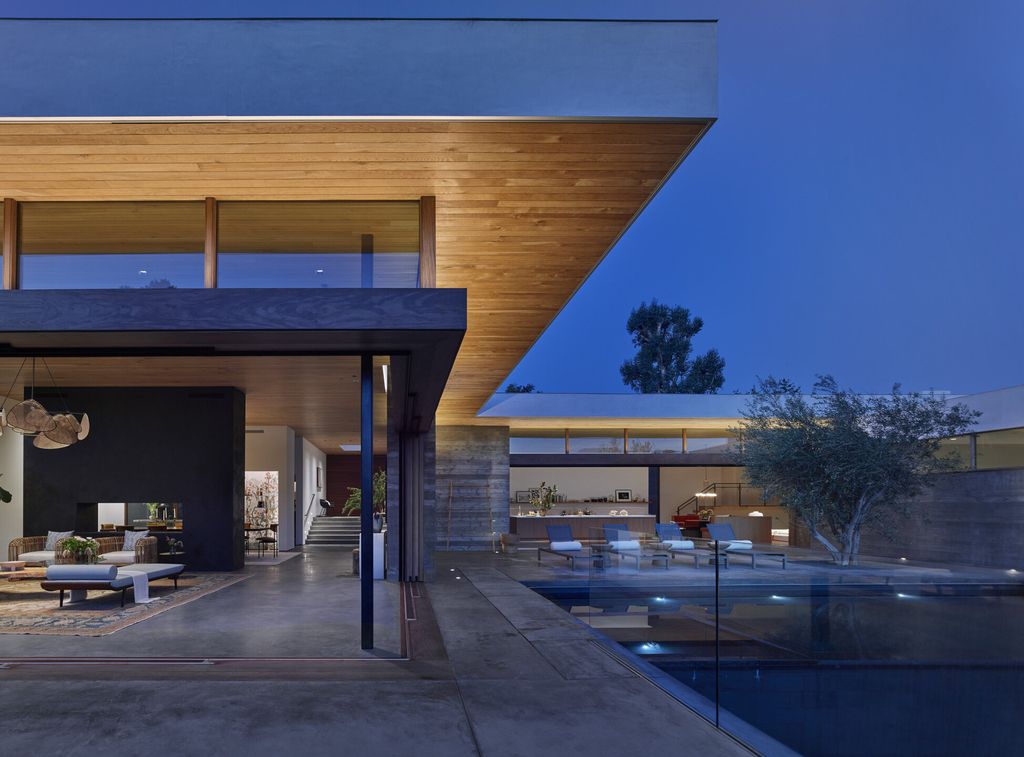 A-Brand-new-Contemporary-Home-of-Exceptional-Tranquility-in-Malibu-hits-the-Market-for-19450000-12