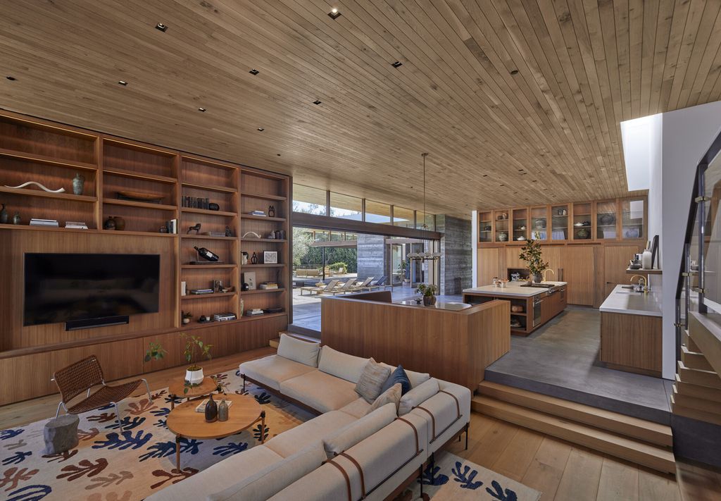 The Contemporary Home in Malibu is a private sanctuary of exceptional tranquility set at the end of a double-gated drive now available for sale. This home located at 6708 Wildlife Rd, Malibu, California; offering 6 bedrooms and 7 bathrooms with over 6,000 square feet of living spaces. 