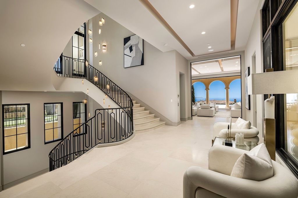 A-Newly-Constructed-Villa-in-Newport-Beach-with-Panoramic-Views-hits-Market-for-39950000-12