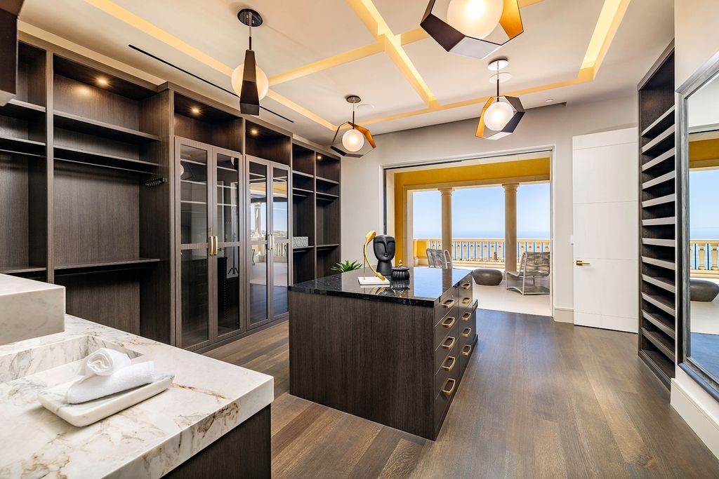 A-Newly-Constructed-Villa-in-Newport-Beach-with-Panoramic-Views-hits-Market-for-39950000-21