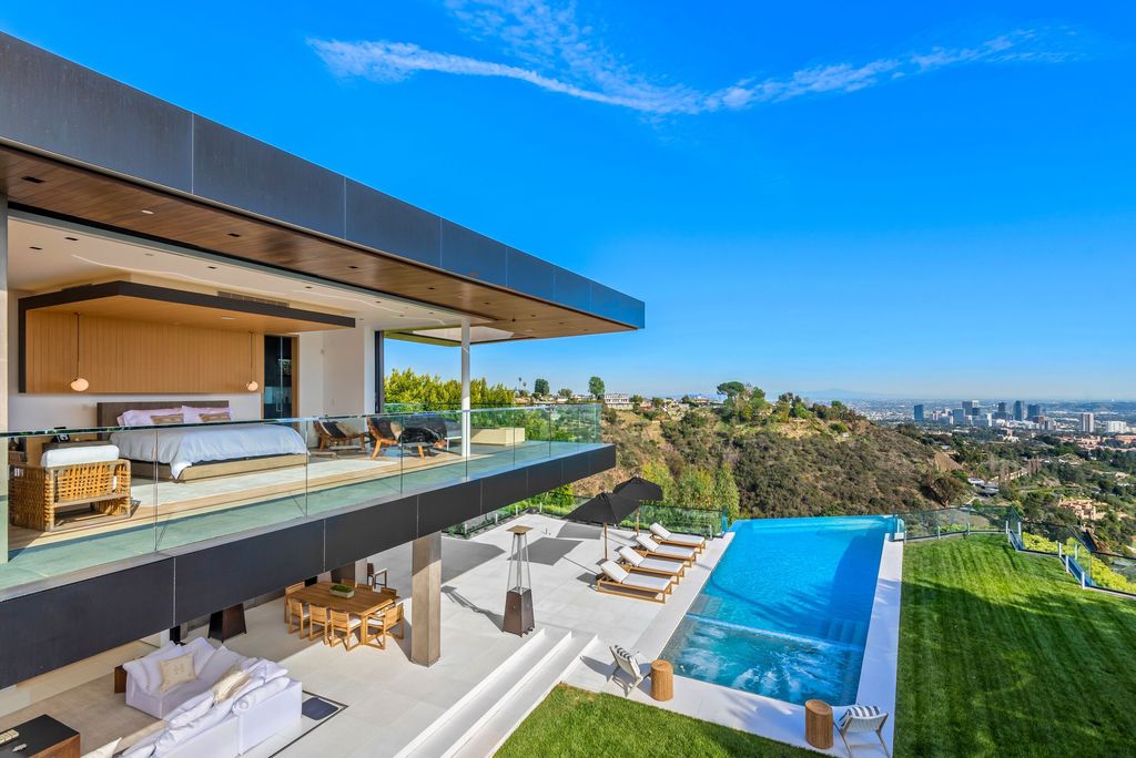 The Dream Home in Los Angeles is an architectural Estate has spectacular city, mountain and ocean views now available for sale. This home located at 11507 Orum Rd, Los Angeles, California; offering 6 bedrooms and 9 bathrooms with over 10,000 square feet of living spaces.