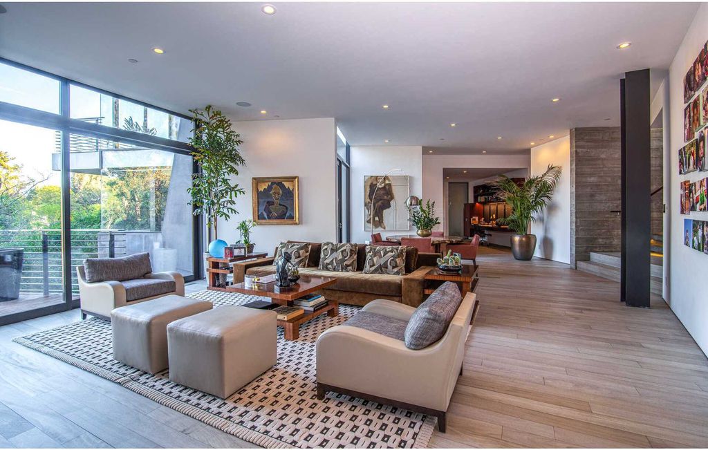 The Architectural Home in Brentwood is an ultra modern design to create comfortable and modern living spaces now available for sale. This home located at 314 N Barrington Ave, Los Angeles, California; offering 5 bedrooms and 9 bathrooms with over 8,000 square feet of living spaces.