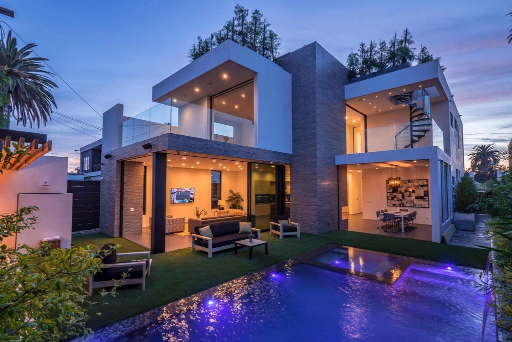 Architectural-Newly-home-with-over-the-top-features-in-Los-Angeles-13-1