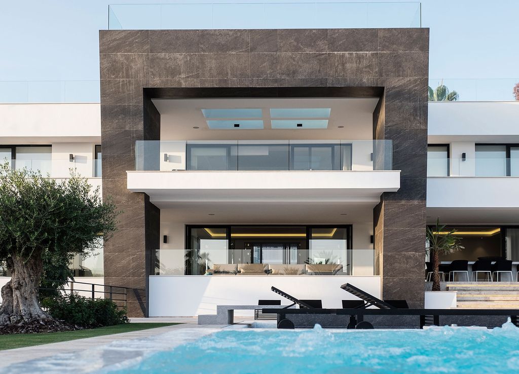 Art Luxury Villa Mozart with Stunning Mediterranean View by Ark architects