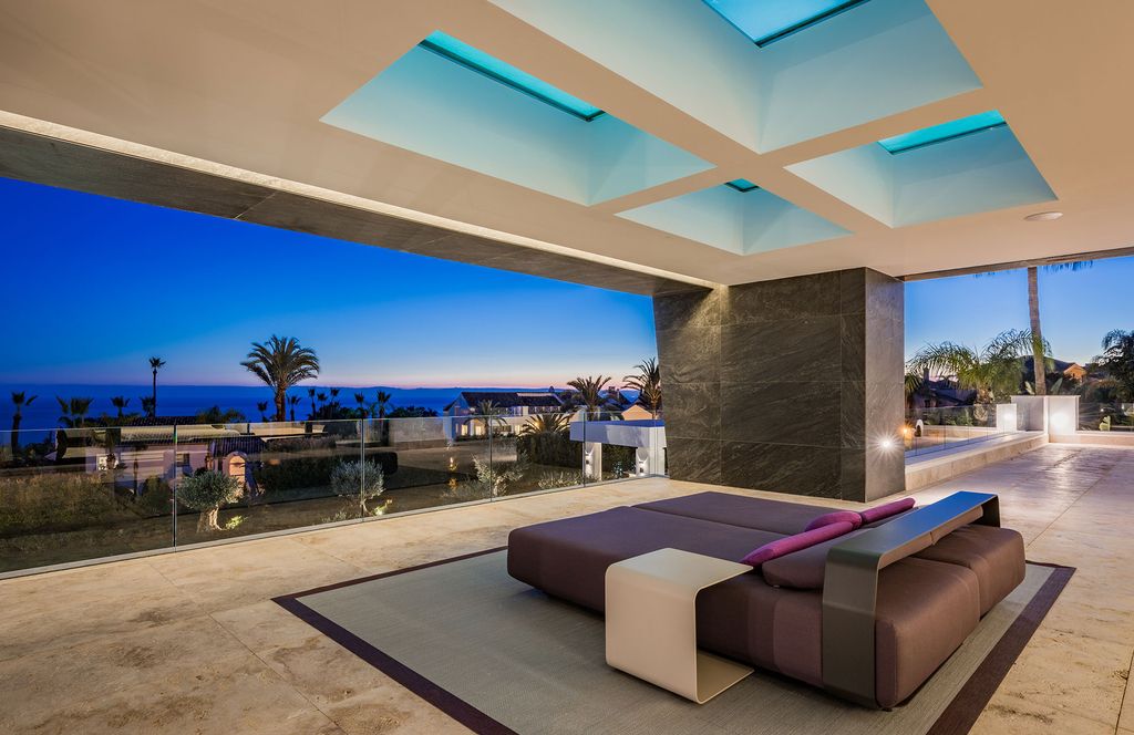 Art Luxury Villa Mozart with Stunning Mediterranean View by Ark architects