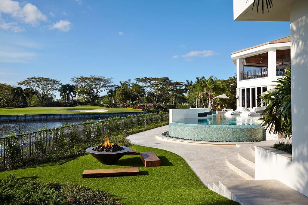 Extraordinary-and-Unique-Contemporary-Home-in-Boca-Raton-aims-for-11495000-16