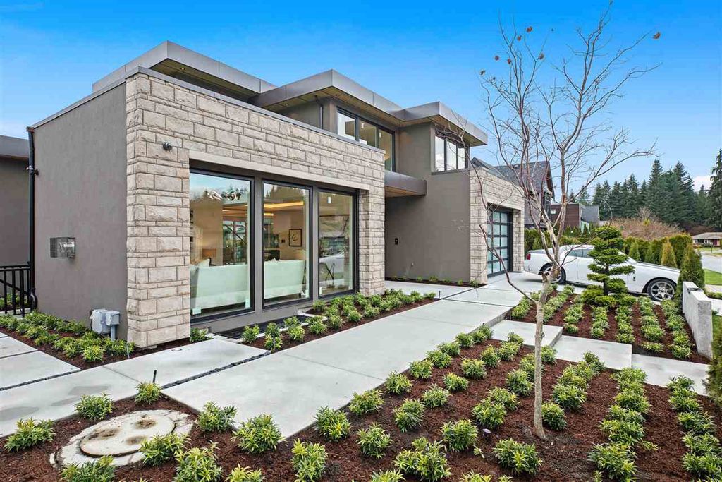 This Forest Hills Masterpiece Home in North Vancouver was constructed by Marble Construction in Modern style with peerless quality in materials and craftsmanship