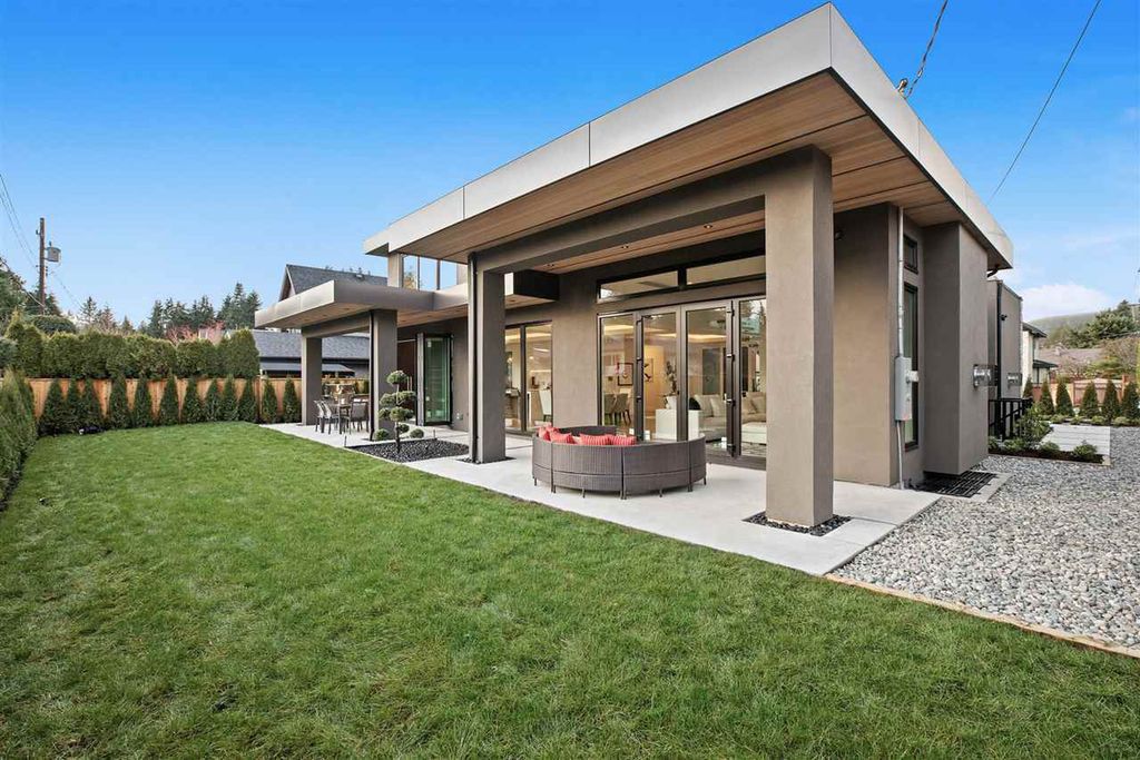 This Forest Hills Masterpiece Home in North Vancouver was constructed by Marble Construction in Modern style with peerless quality in materials and craftsmanship