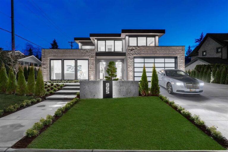 Forest Hills Masterpiece Home in North Vancouver built by Marble Construction