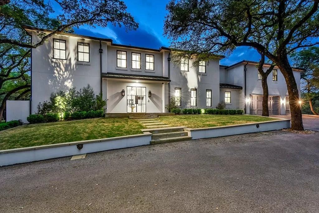 The gorgeous contemporary home in Austin is an elegant home which is privately gated for peace and security now available for sale. This home located at 3604 Westlake Dr, Austin, Texas; offering 5 bedrooms and 5 bathrooms with over 5,600 square feet of living spaces.