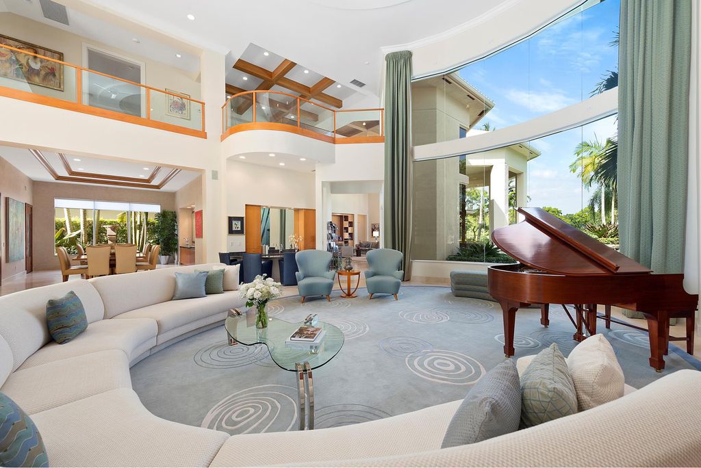 Impeccably Exotic Tropical Residence in Palm Beach Gardens, Florida