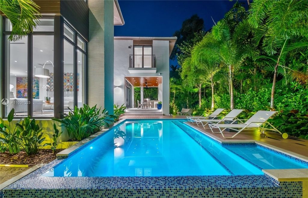 Inside-A-7990000-Contemporary-Home-in-Exclusive-Bal-Harbour-Community-3