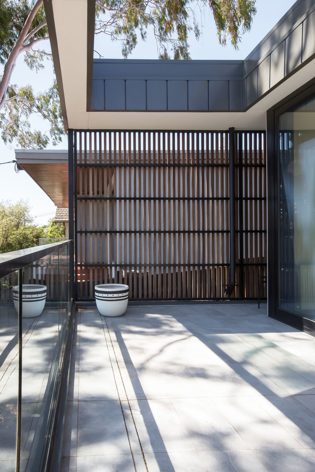 Kew East House, a House Embraces Nature & Suburbia By Jost Architects