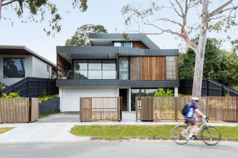 Kew East House, a House Embraces Nature & Suburbia By Jost Architects