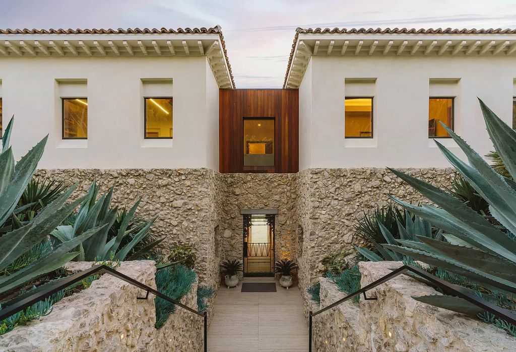 The Villa in Santa Barbara is a luxurious ocean view estate takes cues from Moroccan extravagance and minimalist design now available for sale. This home located at 4160 La Ladera Rood, Santa Barbara, California; offering 6 bedrooms and 8 bathrooms with over 11,000 square feet of living spaces.