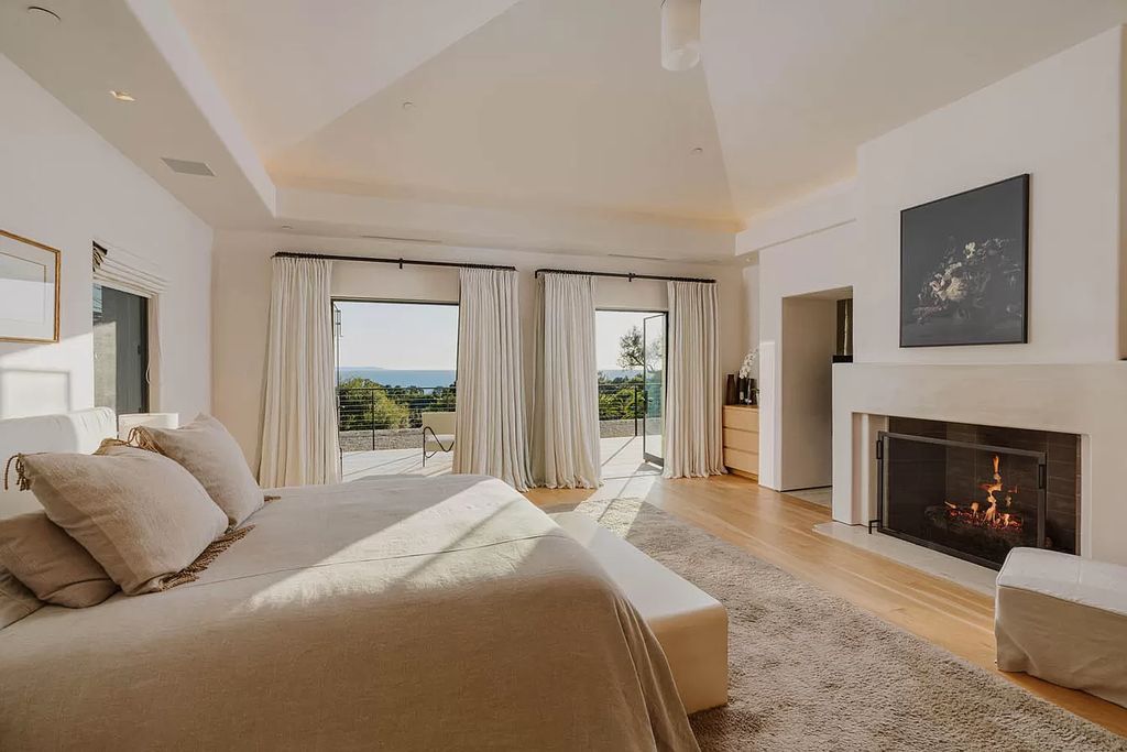 The Villa in Santa Barbara is a luxurious ocean view estate takes cues from Moroccan extravagance and minimalist design now available for sale. This home located at 4160 La Ladera Rood, Santa Barbara, California; offering 6 bedrooms and 8 bathrooms with over 11,000 square feet of living spaces.