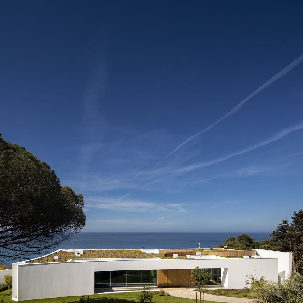 Luxurious LuxMare Houses On Poetic Landscape by Mário Martins Atelier
