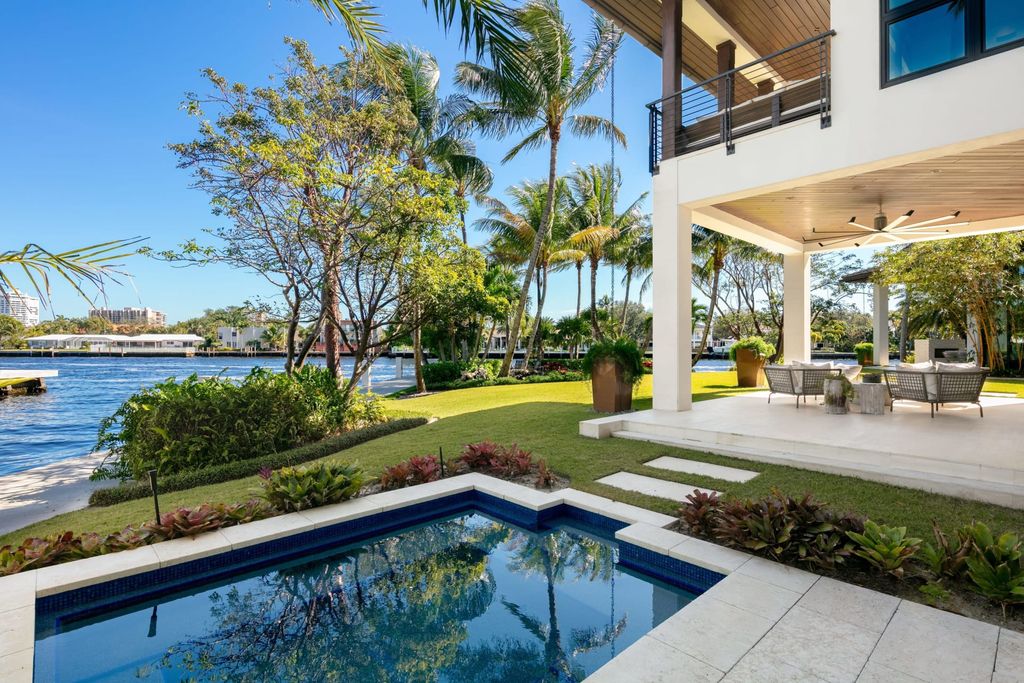 The Contemporary Mansion in Florida is a magnificent Balinese inspired point lot estate overlooking the Intracoastal now available for sale. This home located at 141 Bay Colony Dr, Fort Lauderdale, Florida; offering 6 bedrooms and 9 bathrooms with over 10,000 square feet of living spaces.