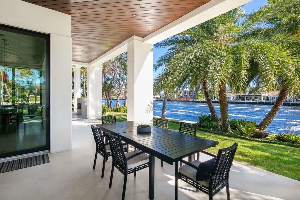 The Contemporary Mansion in Florida is a magnificent Balinese inspired point lot estate overlooking the Intracoastal now available for sale. This home located at 141 Bay Colony Dr, Fort Lauderdale, Florida; offering 6 bedrooms and 9 bathrooms with over 10,000 square feet of living spaces.