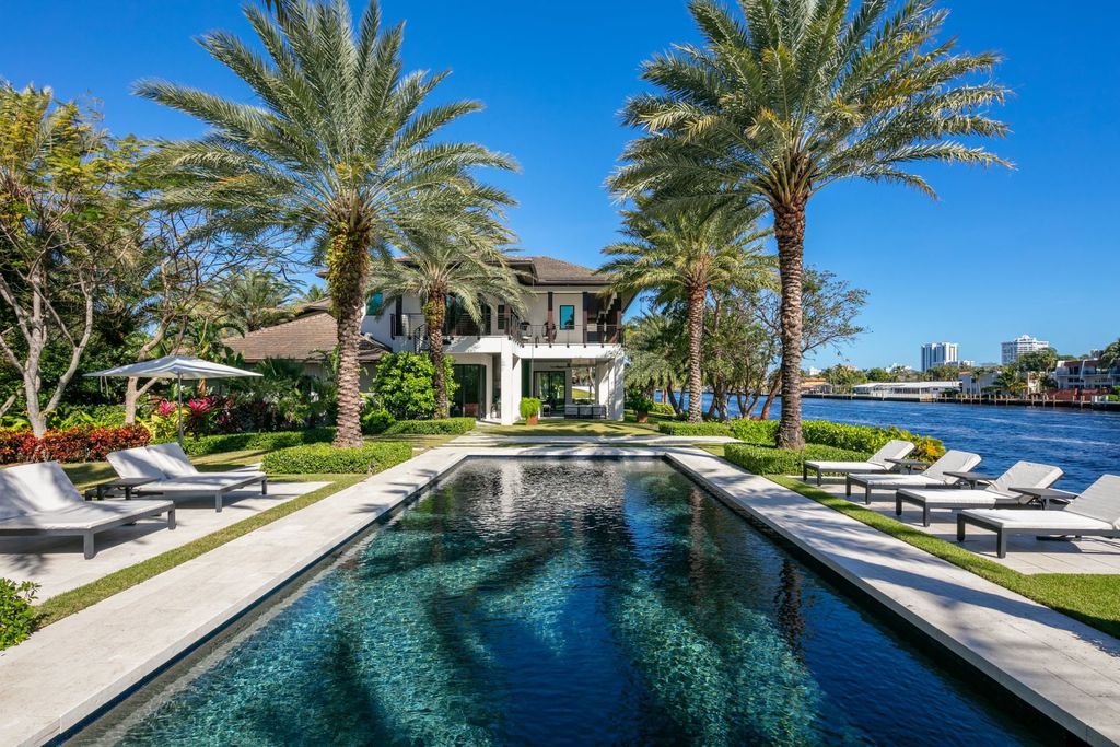 The Contemporary Mansion in Florida is a magnificent Balinese inspired point lot estate overlooking the Intracoastal now available for sale. This home located at 141 Bay Colony Dr, Fort Lauderdale, Florida; offering 6 bedrooms and 9 bathrooms with over 10,000 square feet of living spaces.