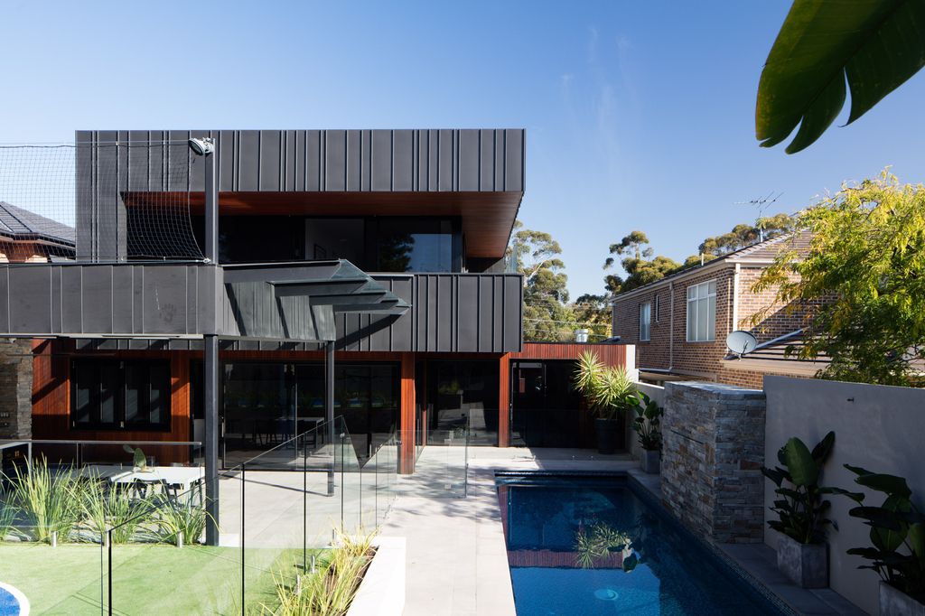 Modern architecture design of Plumbers House by Finnis Architects