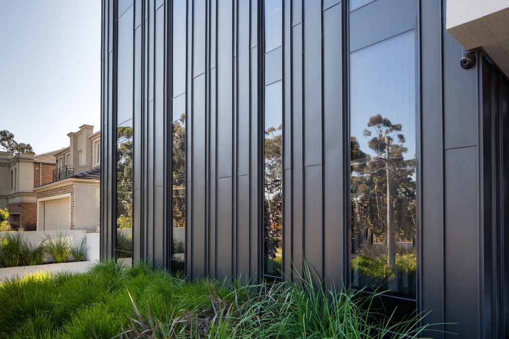 Modern architecture design of Plumbers House by Finnis Architects