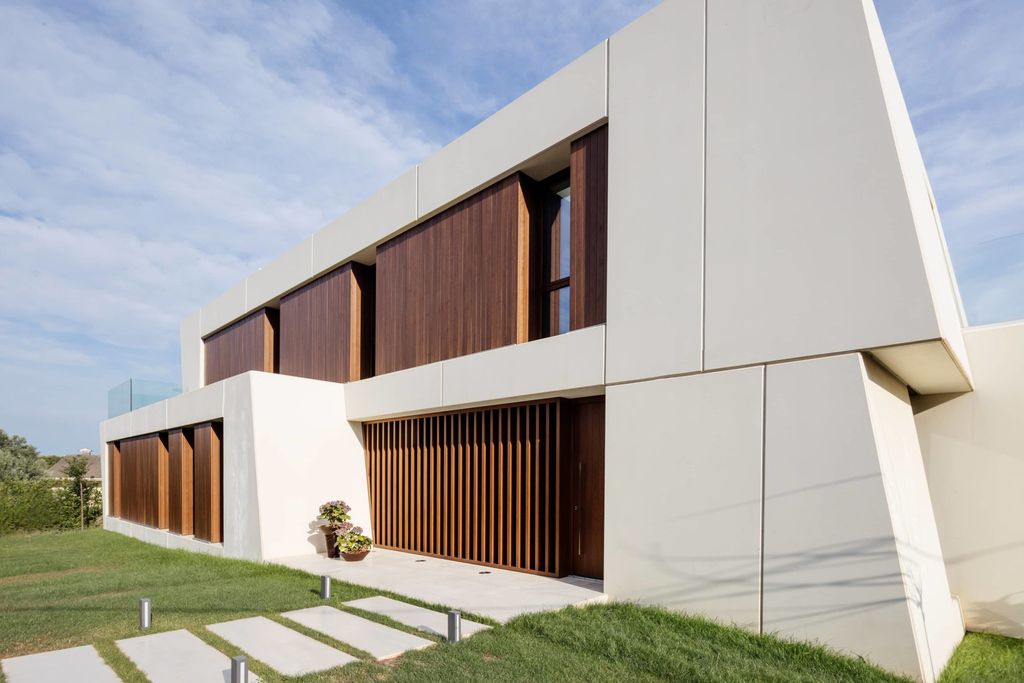 Panoramic House in Spain, unique home with the landscape as protagonist