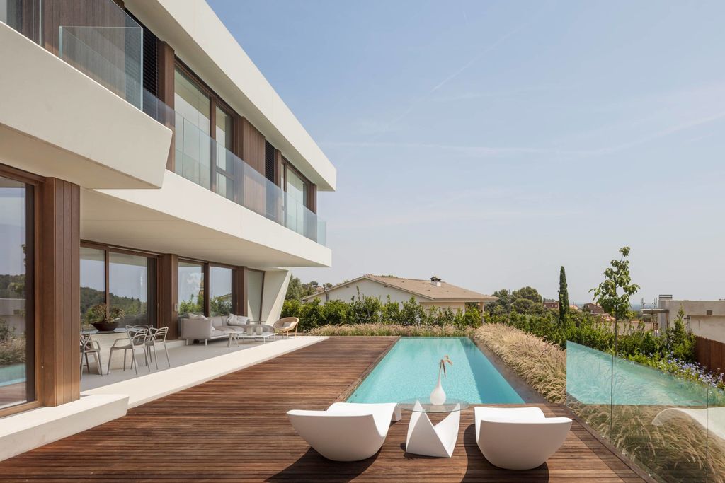 Panoramic House in Spain, unique home with the landscape as protagonist