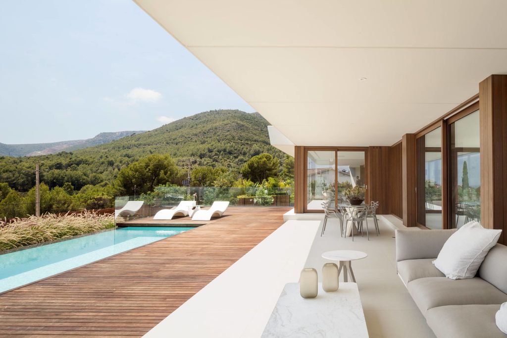 Panoramic-House-in-Spain-unique-home-with-the-landscape-as-protagonist-20