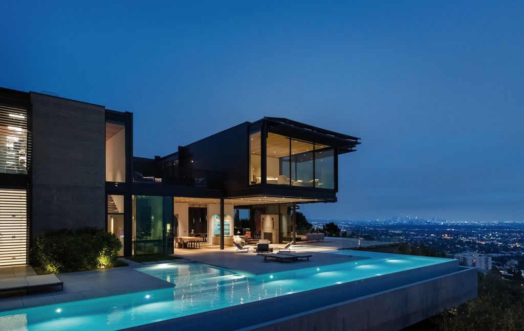 Stunning High-tech Design of Collywood House by Olson Kundig